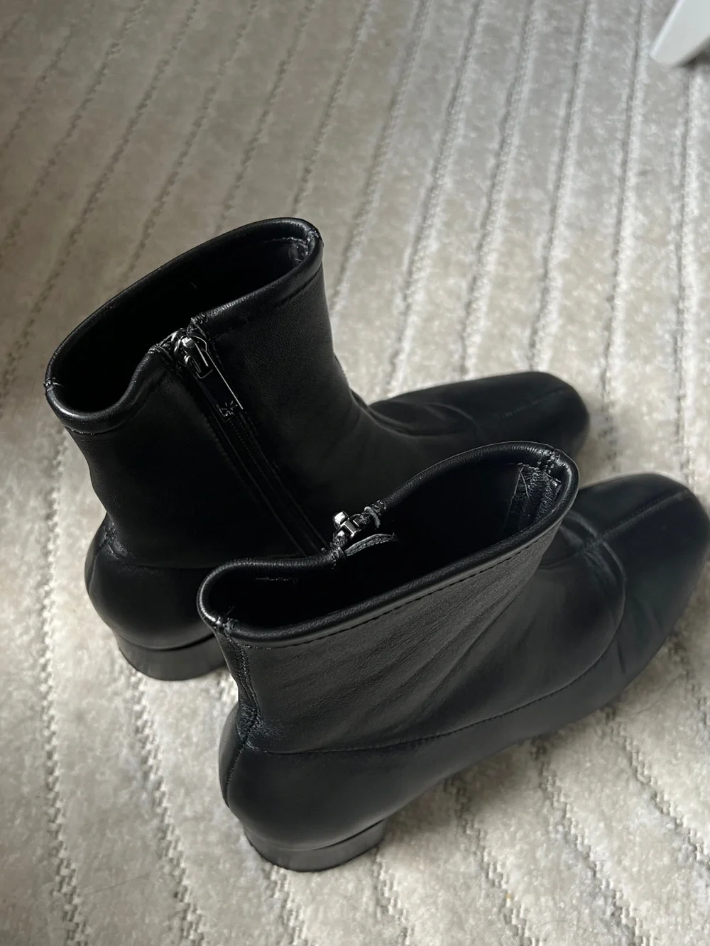 SPLENDID Women’s Betty Block Heel Leather Booties in Black - Size 7.5M